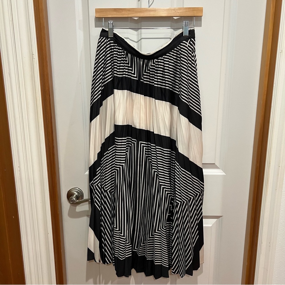 Reiss Black and White Pleated Midi Skirt - Picture 4 of 6